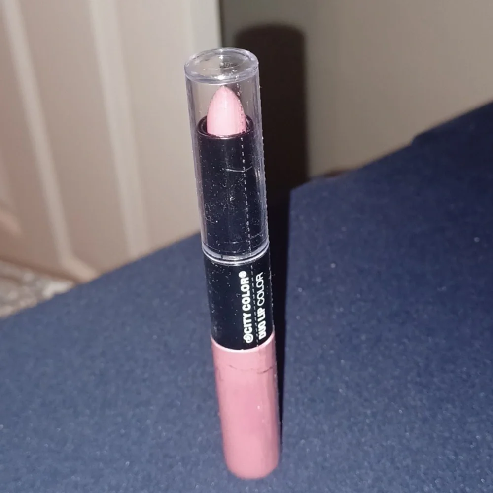 Makeup Assortment - Picture 8 of 8